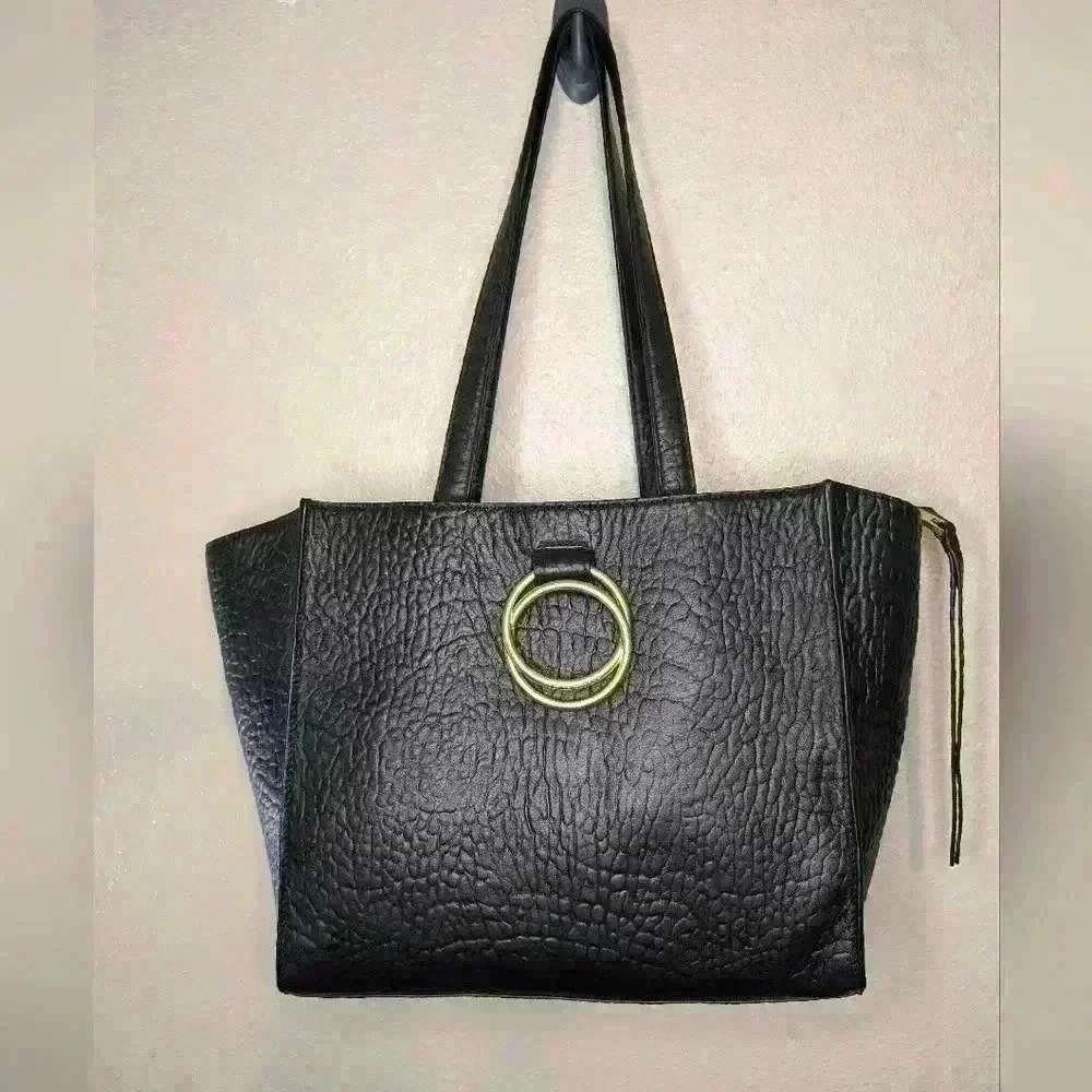 NWT Vince Camuto Livy Tote w/ Duster Soft Genuine Leather gorgeous gold accents